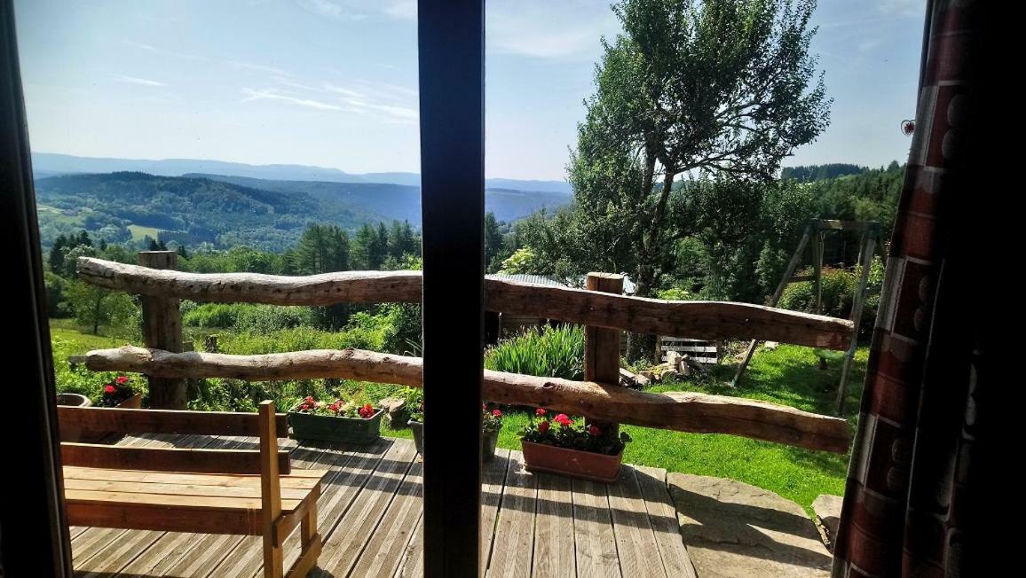 Les Grandes Fontaines Bed & Breakfast La Longine Exterior photo